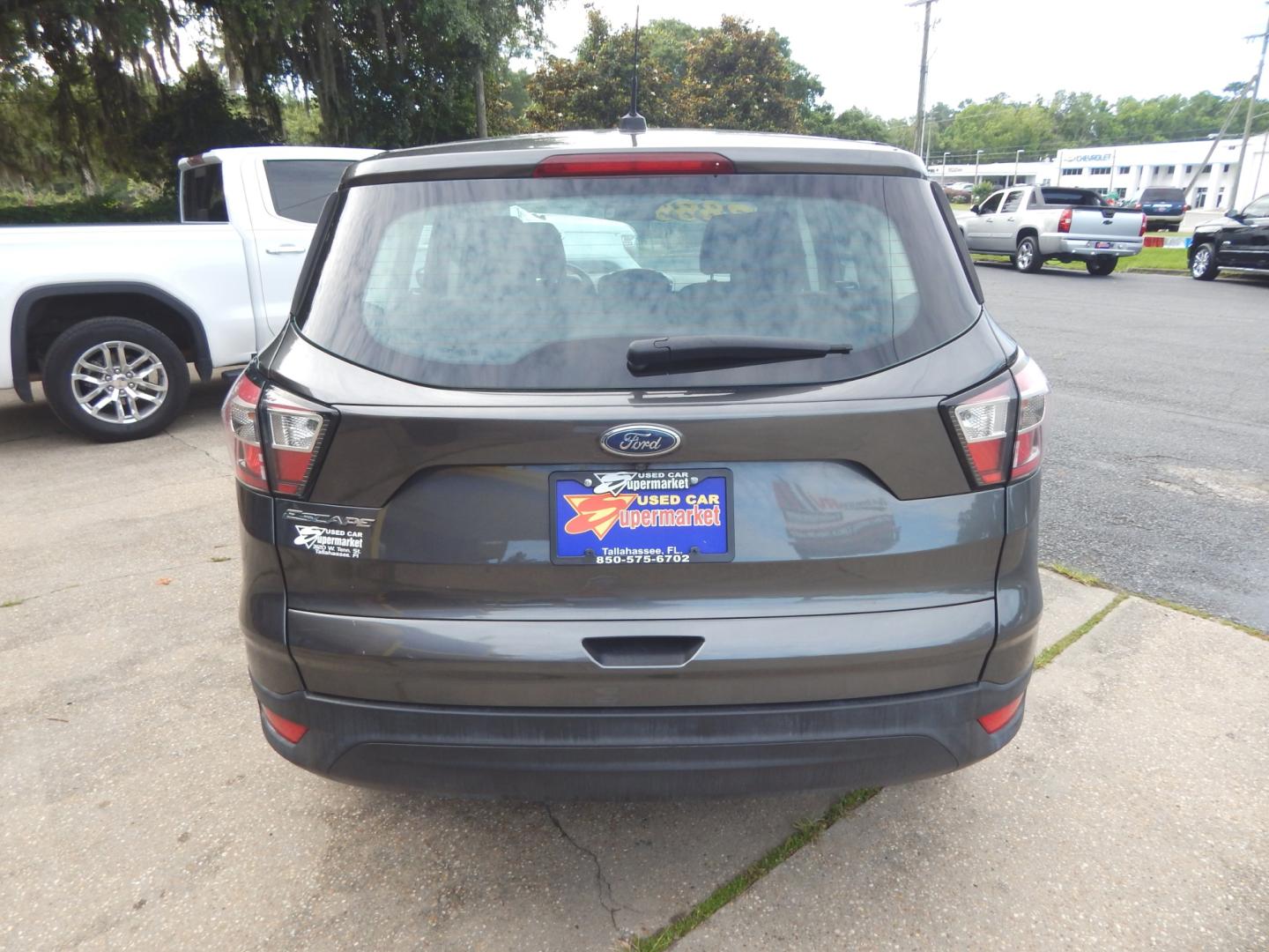 2017 Charcoal Metallic /Gray Ford Escape S (1FMCU0F71HU) with an 1.5L 4 cyl. engine, Automatic transmission, located at 3120 W Tennessee St, Tallahassee, FL, 32304-1002, (850) 575-6702, 30.458841, -84.349648 - Photo#3